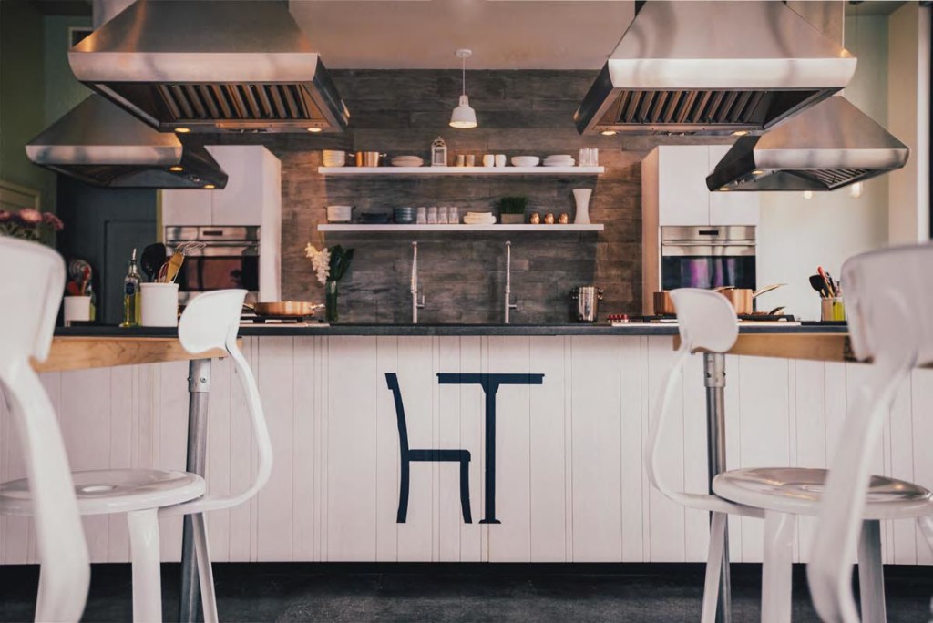 Hudson Table