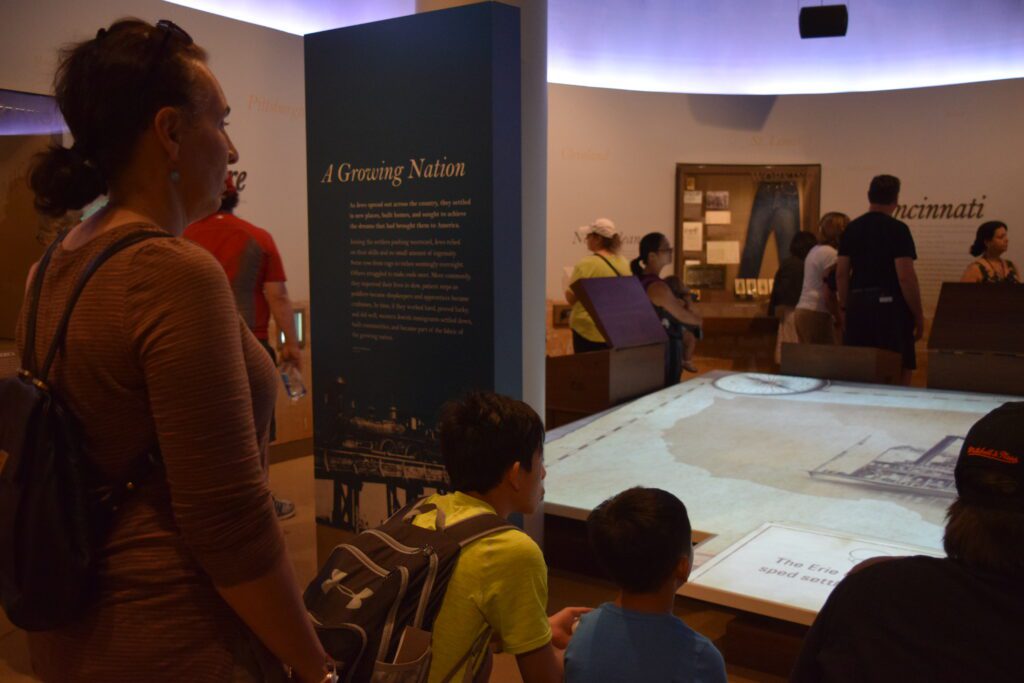 Weitzman Museum Families A Growing Nation (1)