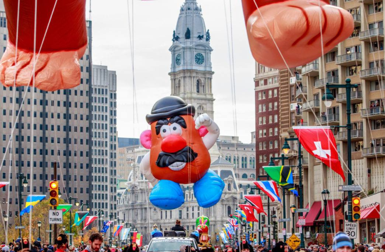 6abc Philadelphia Thanksgiving Day Parade Mr Potato Head Float