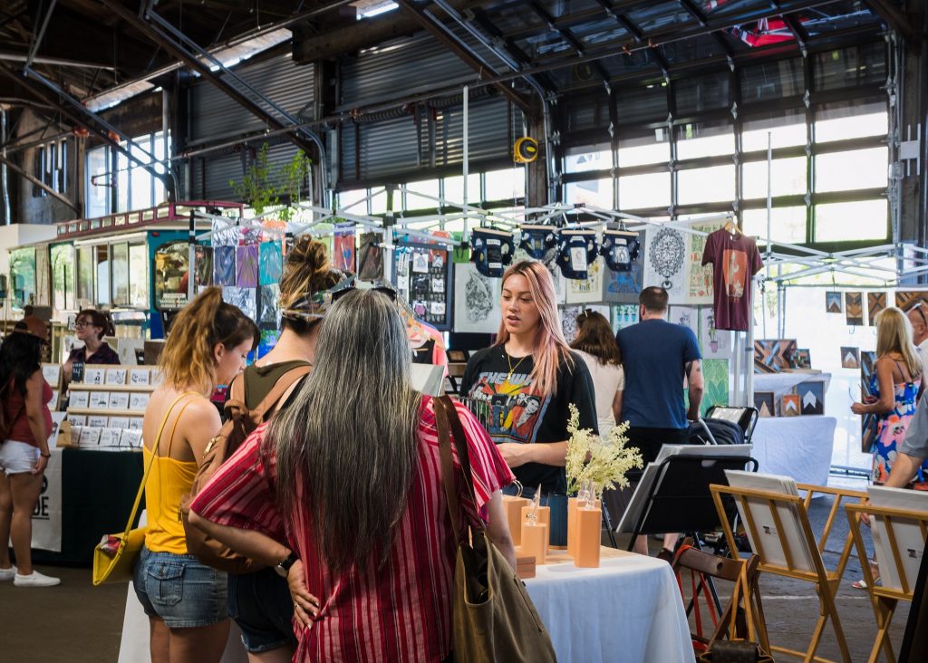 cherry-street-pier-artist-artisan-market